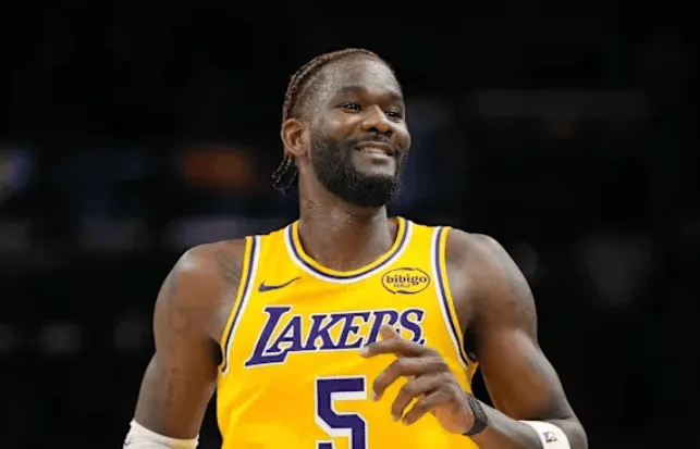 [2026年01月19日]艾顿10投全中轰25+13加入奥尼尔张伯伦行列，湖人队史仅4人达成神迹