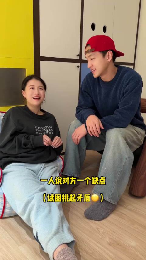 李嘉格回应与男友旅行花销称一起赚钱一起花