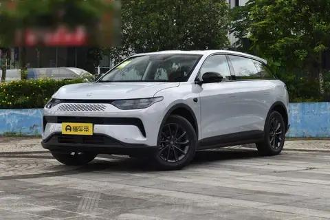 15万级中型SUV，轴距2930mm，零跑C11实力如何？