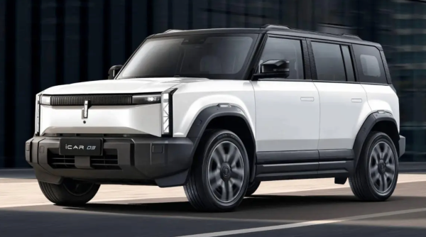 奇瑞 iCAR 03 提供了单电机后驱和双电机四驱两种动力版本