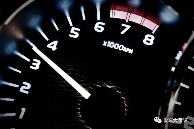 手动挡换挡点:最大扭矩点vs最大功率点,哪个更快?
