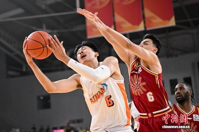 1��18�գ���������Ա����(����)�ڱ�������������������� Τ�� ��