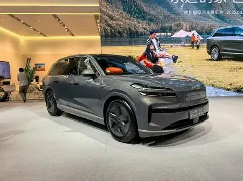 2025年“大车时代”来临！5款热门大型SUV推荐，闭眼选不踩雷