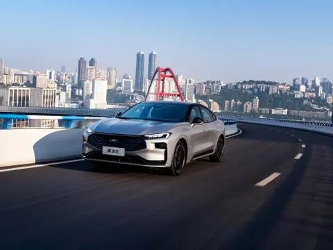 福特蒙迪欧超长续航，告别里程焦虑！