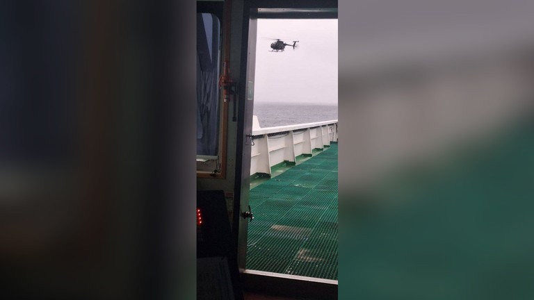 当地时间1月7日，美国宣布已在北大西洋扣押一艘悬挂俄罗斯国旗的油轮“马里内拉”号 视频截图：“今日俄罗斯”