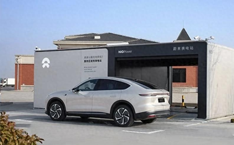 换电与充电对比解析:补能模式差异、品牌实践及租电关联说明