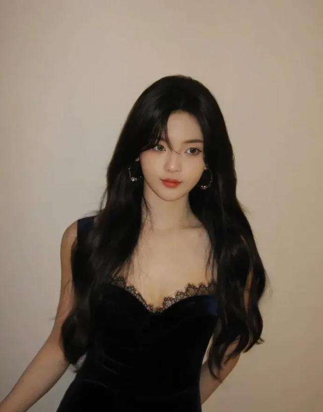 杨超越成长蜕变引关注，新作品展现多面魅力 - 360娱乐