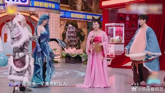 孙怡COS敖闰神还原，大哥俩字把人骨头喊酥了，何老师反差感好强