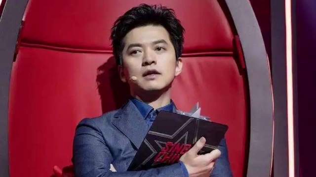 一滴药水就要1万块，上百年翡翠说送就送，李健出手到底有多豪横！谢霆锋