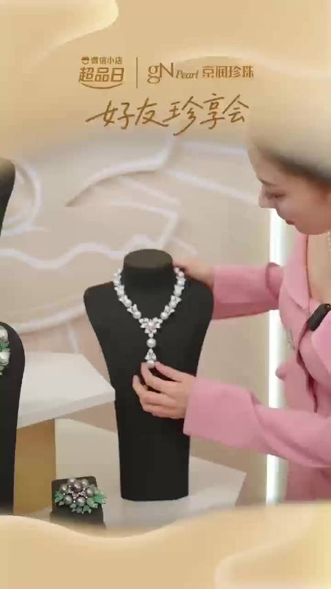 吉娜直播弹钢琴了真好听