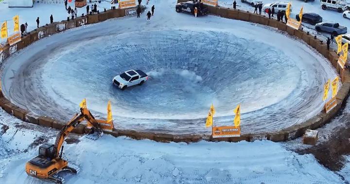 冬天的内蒙古是快乐星球吧！冰上漂移体验“速度与激情”，最高赢5万奖金……