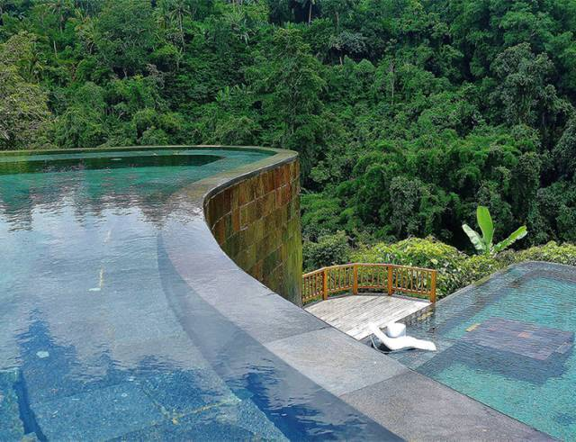 国外酒店无边泳池,总有一个让你心动