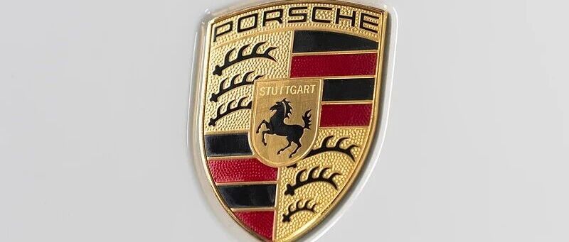 老钱新贵的梦中情车，卖不动了