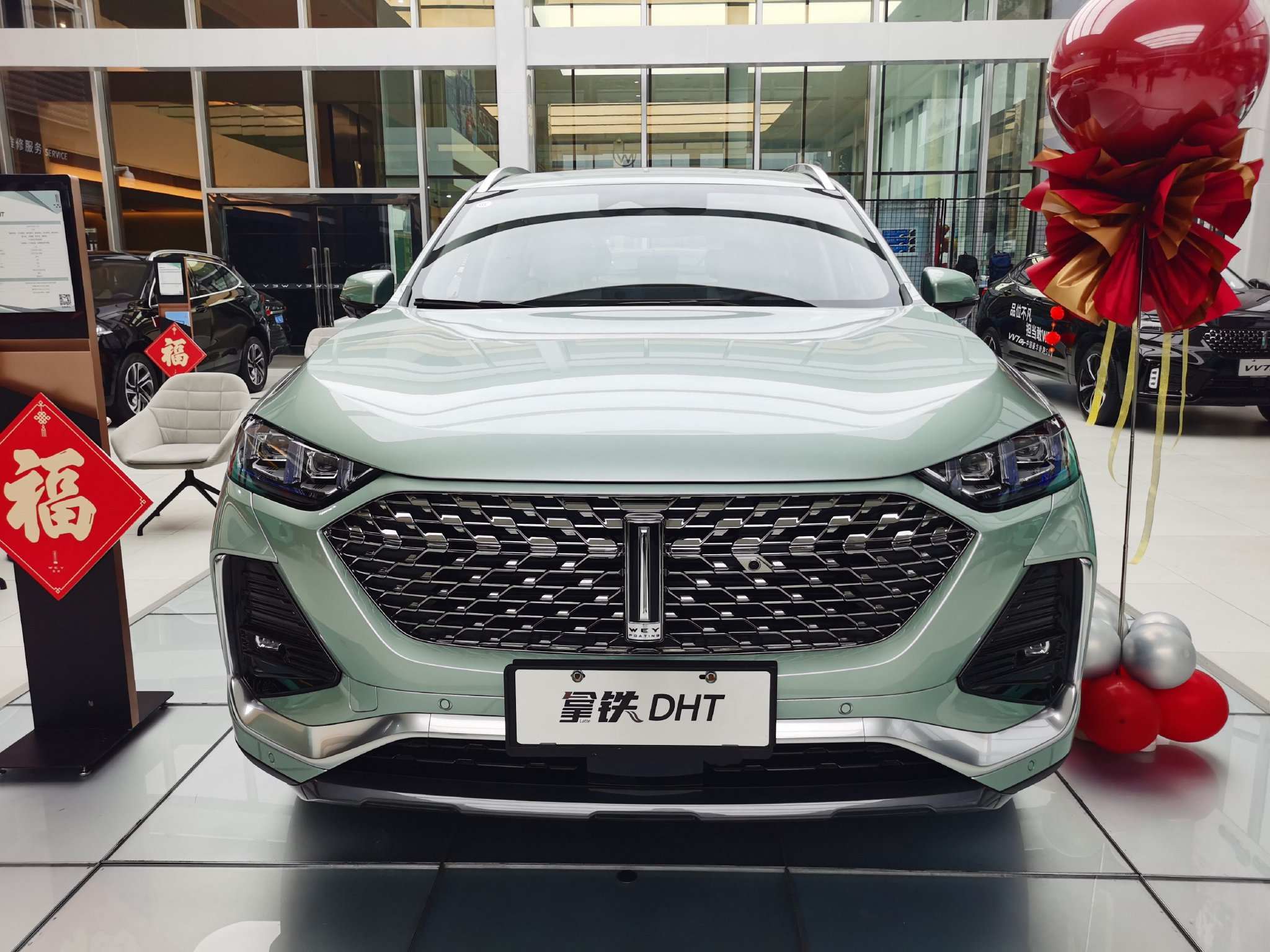 探店WEY拿铁DHT：细节拿捏到位，入门版超值，20万内最全能SUV？_太平洋号