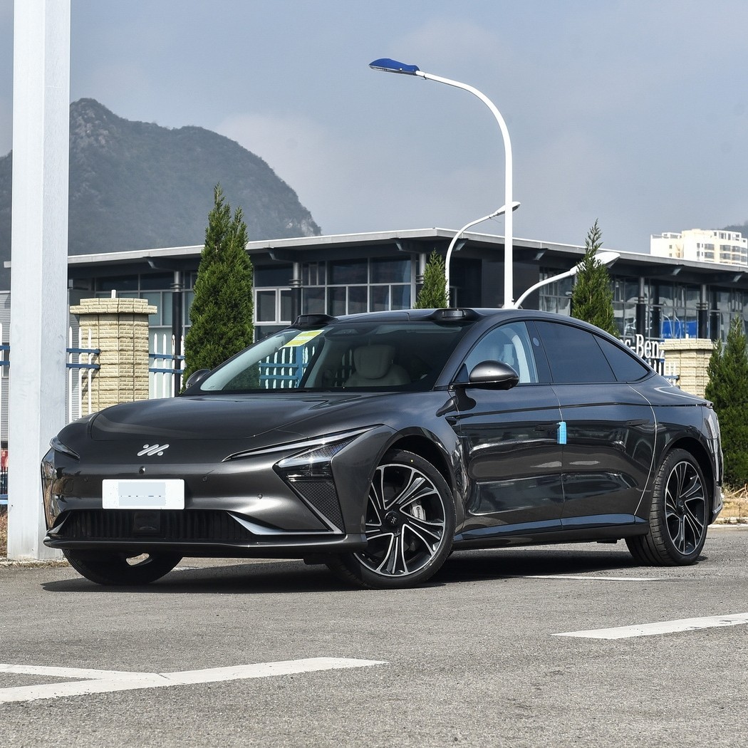 30万内三款中大型轿车对决：豪华、性能与智能谁更胜一筹？