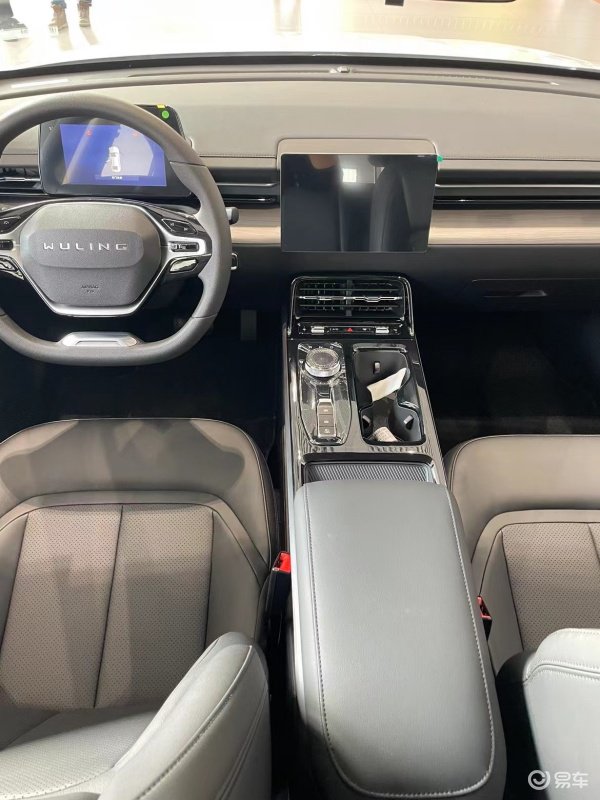 五菱星光70标准版 CLTC纯电续航里程70km