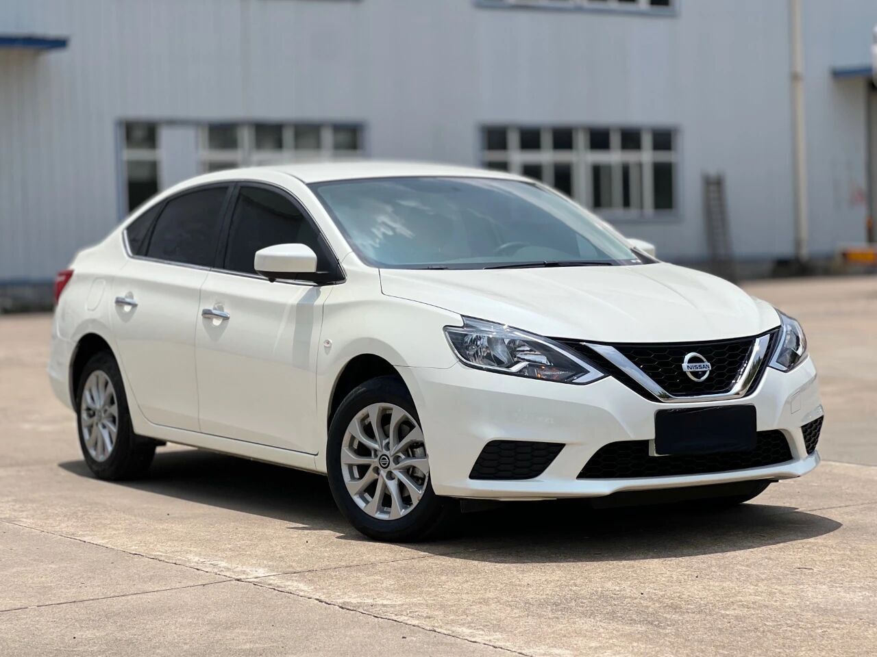 普通人买车别“上头”,记住8个字:省油耐用,便宜好开,6-8万就看这4款