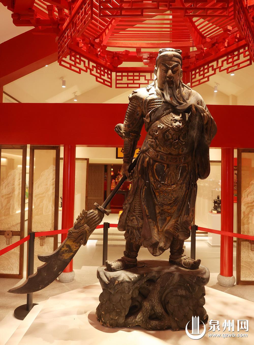 泉州民间艺术收藏家黄尔南27年收集上千件关帝文化藏品