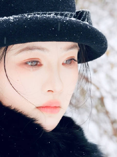 在雪地里，我拍到了《悬崖之上》里没说破的滚烫