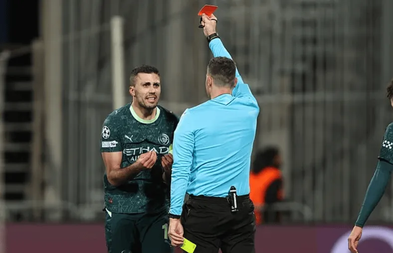 [2026年01月21日]罗德里欧冠53秒两黄变一红，英格兰球队仅鲁尼红牌速度比他快