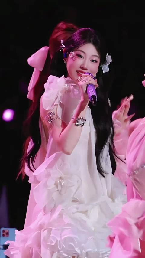 这是最好的传承！沈佳润唱响《美美Sunday》 仿佛看到小沈阳微笑