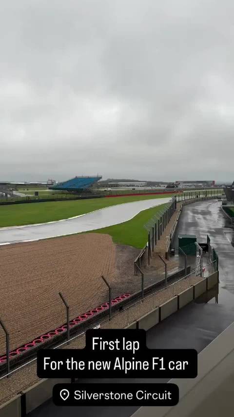 Alpine新车A526在银石赛道首航