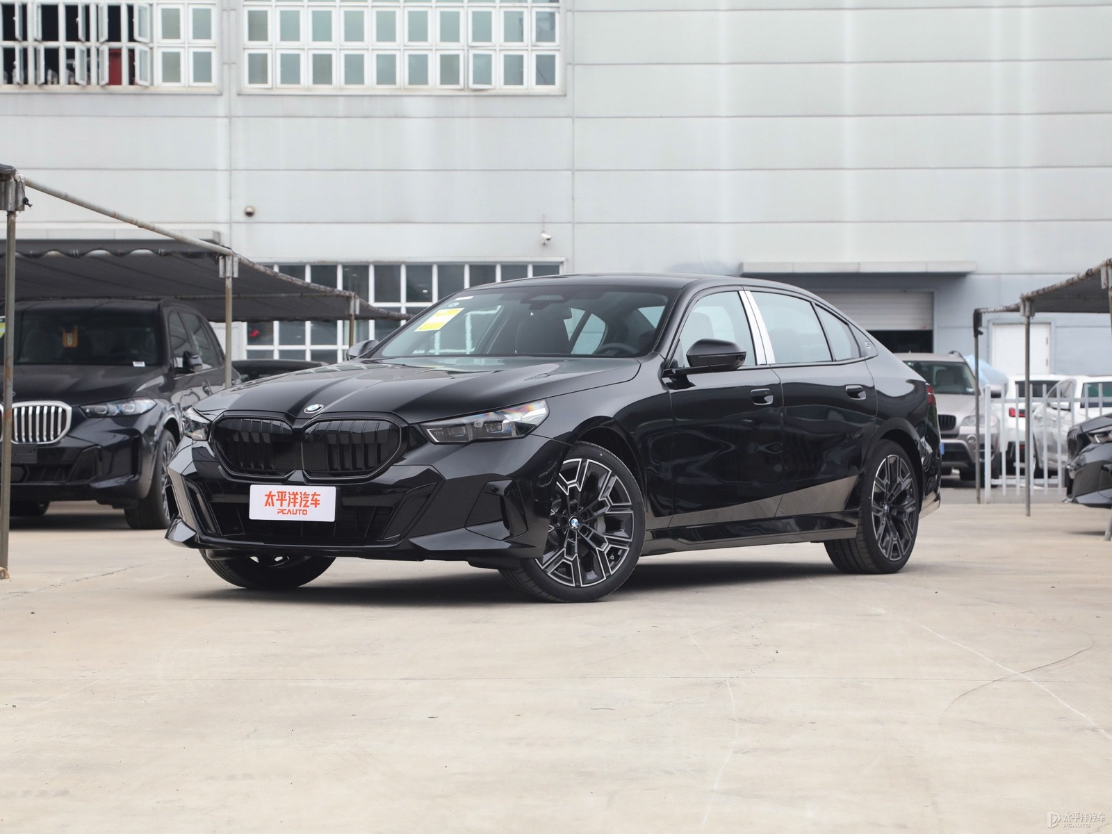 评测新款宝马5系 评价新能源汽车的电池性能和安全性