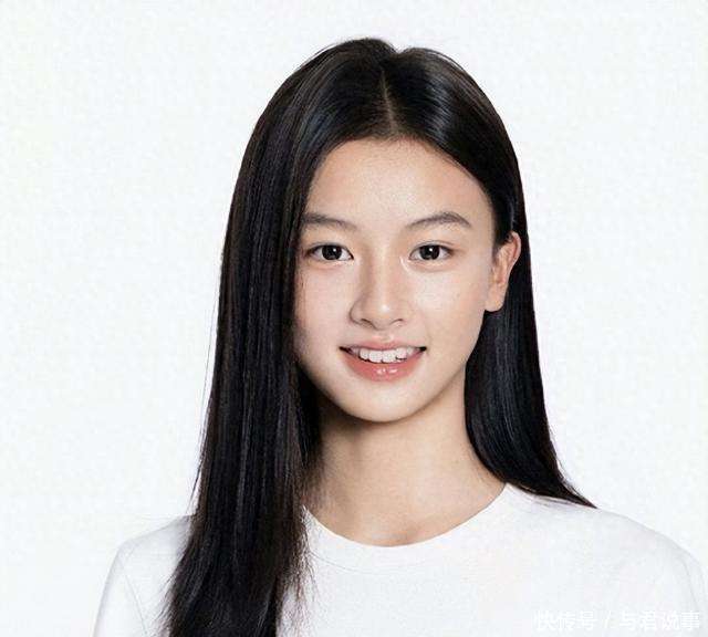 婉拒于正的网红七七拍戏了?秘密训练数月,粉丝担心她辍学