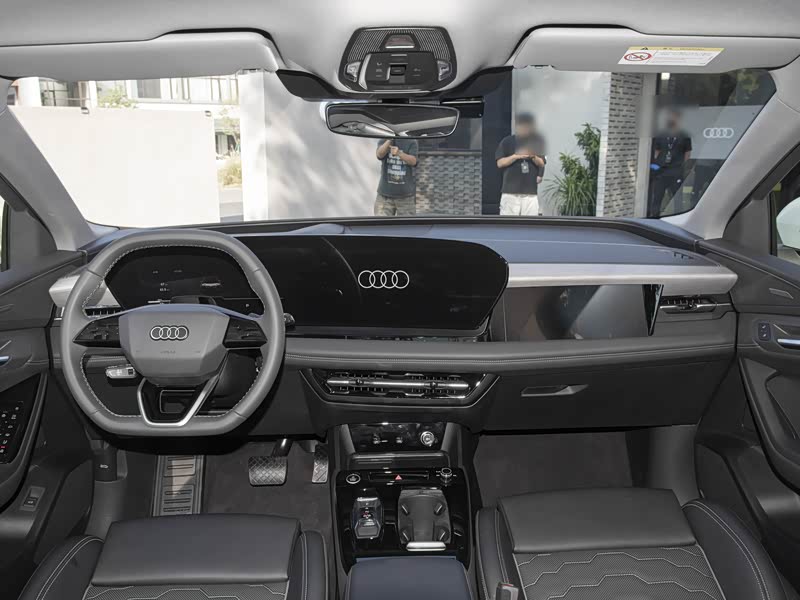 全新轿车的智能科技配置有多先进?