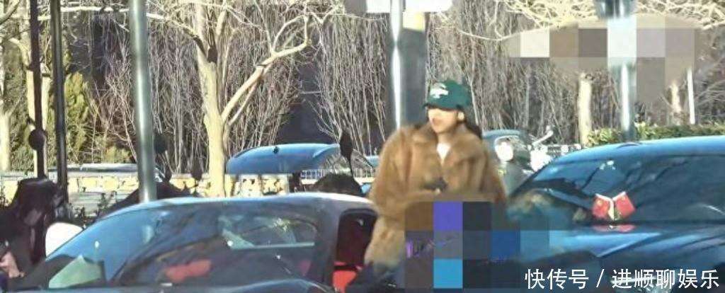 孙怡开400万豪车违章!逼停出租车还玩手机,道歉能被原谅吗?