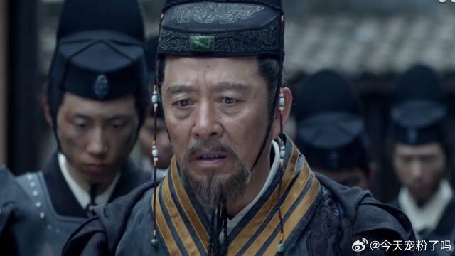 靖王人马突袭玄镜司，不救人反而扭头撤退，夏江当场看愣