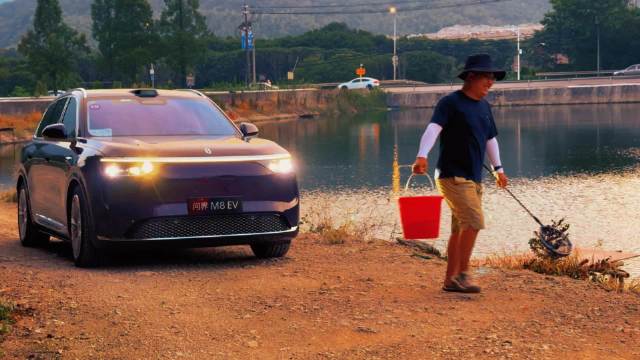 问界M8纯电版评测引热议，用户建议增设制氧机接口