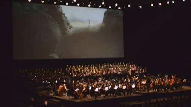 《指环王》音乐会震撼演绎圣盔谷配乐