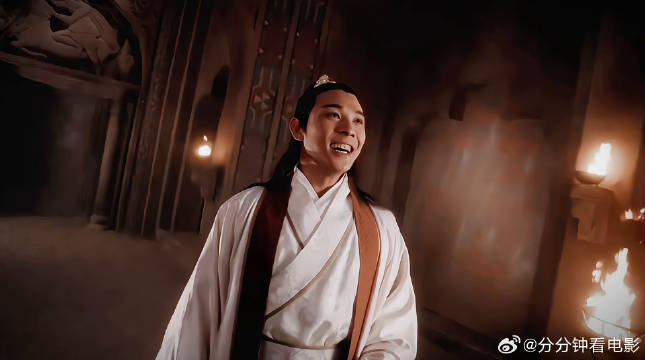 寒霜噬骨干劫尽烈阳焚夜九霄清李连杰张无忌