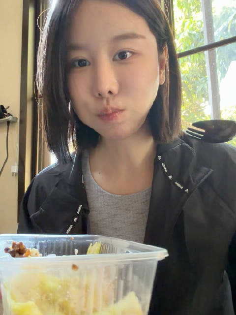 清迈中餐外卖受青睐,网球团课因疲惫取消