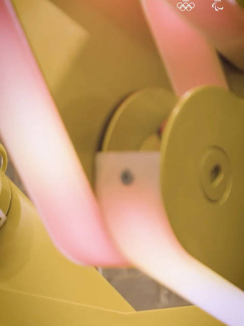 米兰冬奥会首创双主火炬，双城同步点燃