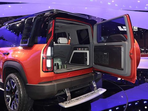 极氪9X在高端新能源SUV市场​上