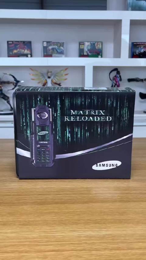 三星2003年黑客帝国2联名限量款手机曝光