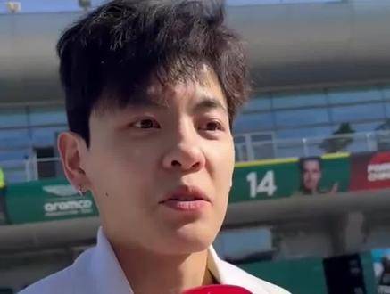 杨舒予探访阿斯顿马丁车队P房，直呼震撼