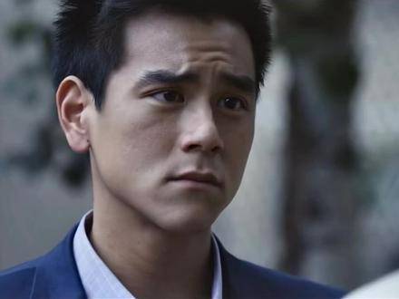 我不再执着于那束已过花期的洋桔梗