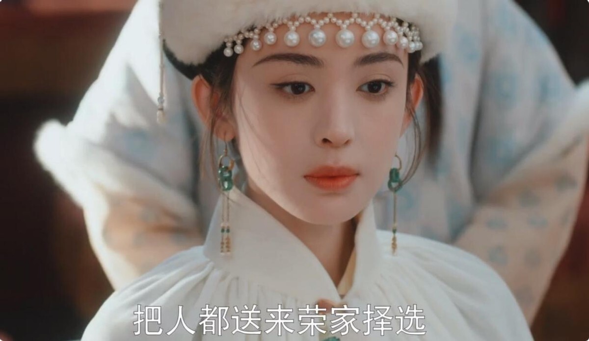 谋女郎混成于正客串,这落差谁能懂?