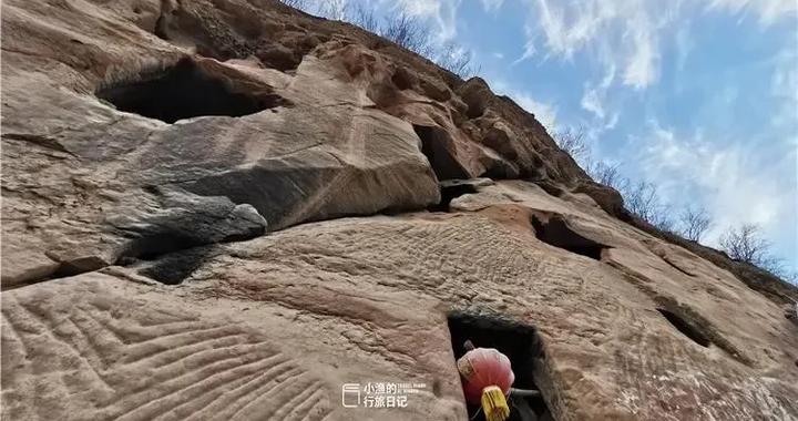 陕西神秘“蜂巢山”：绵延50公里的悬崖洞穴，曾是国家“藏宝洞”