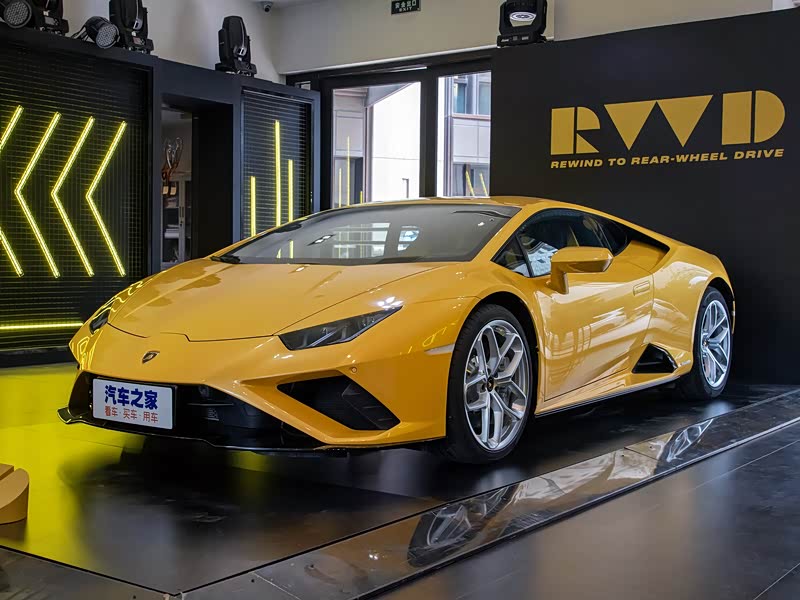 一辆兰博基尼跑车的价格是多少