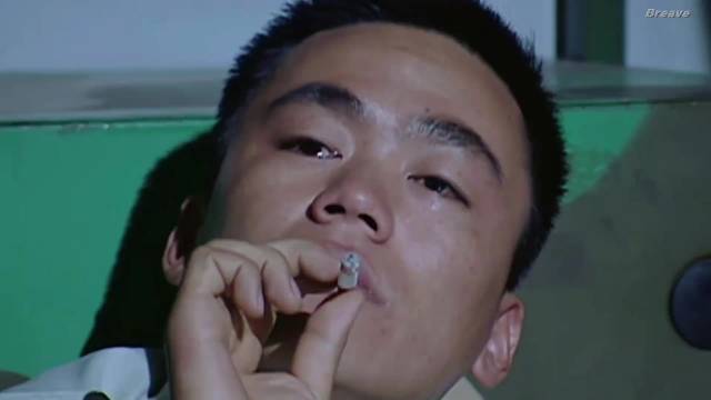 今天刚改编（他揍咱俩他没事） 明天就走了（最后一天挨顿揍不值当）