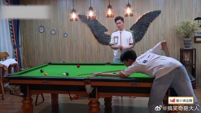 奔跑吧忠实观众林一，拿baby照片当朋友圈背景，郑恺会心一笑