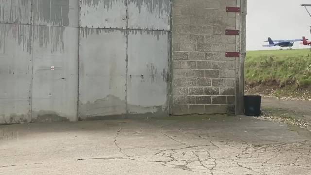 只要穿上飞行背包，普通人也能变成钢铁侠，单兵飞行服