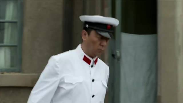 父母爱情：女儿阴阳怪气追问老爸出差细节，父女对话暗藏玄机！