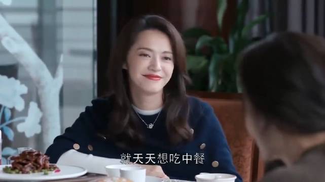 都挺好｜明玉来美国请客，服务小哥一句话，明玉秒懂明哲失业了！