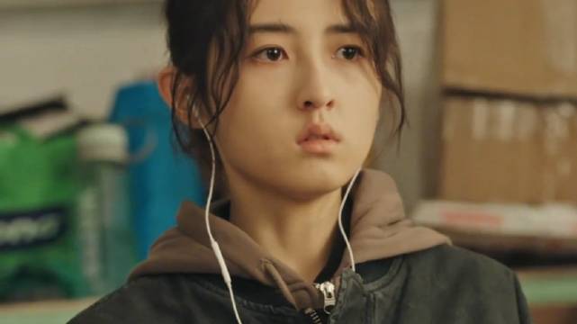 张子枫为还债咬牙坚持，赵又廷暖心相助