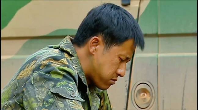 连长，心疼一个人的眼神是藏不住的士兵突击 高城